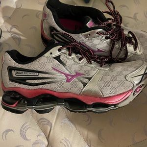 Mizuno Running Shoes